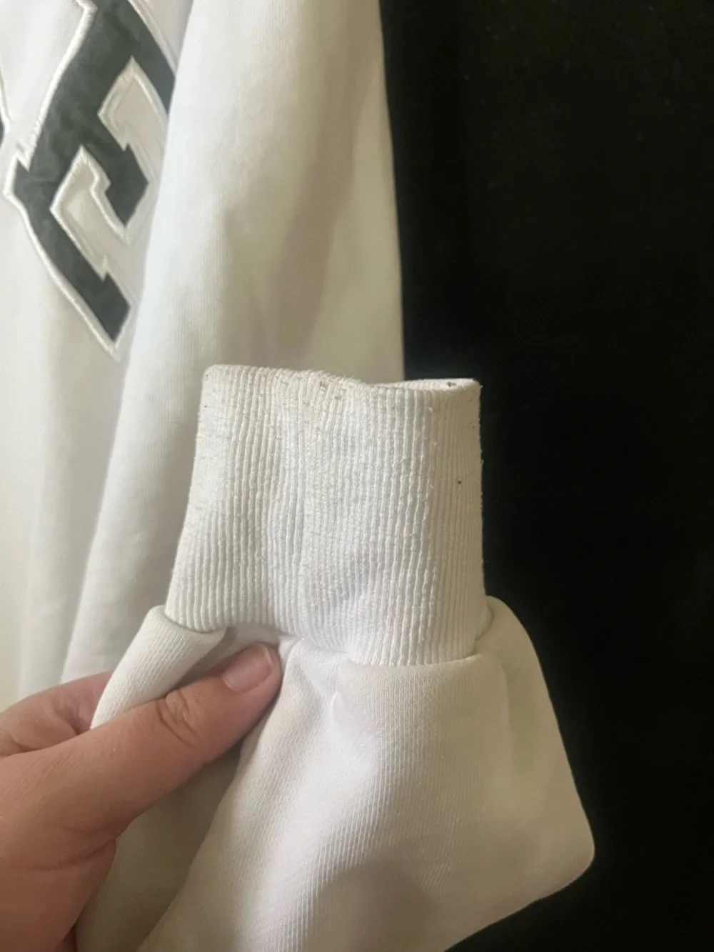 PARKE White Mockneck Sweatshirt size L/XL - Picture 8 of 9
